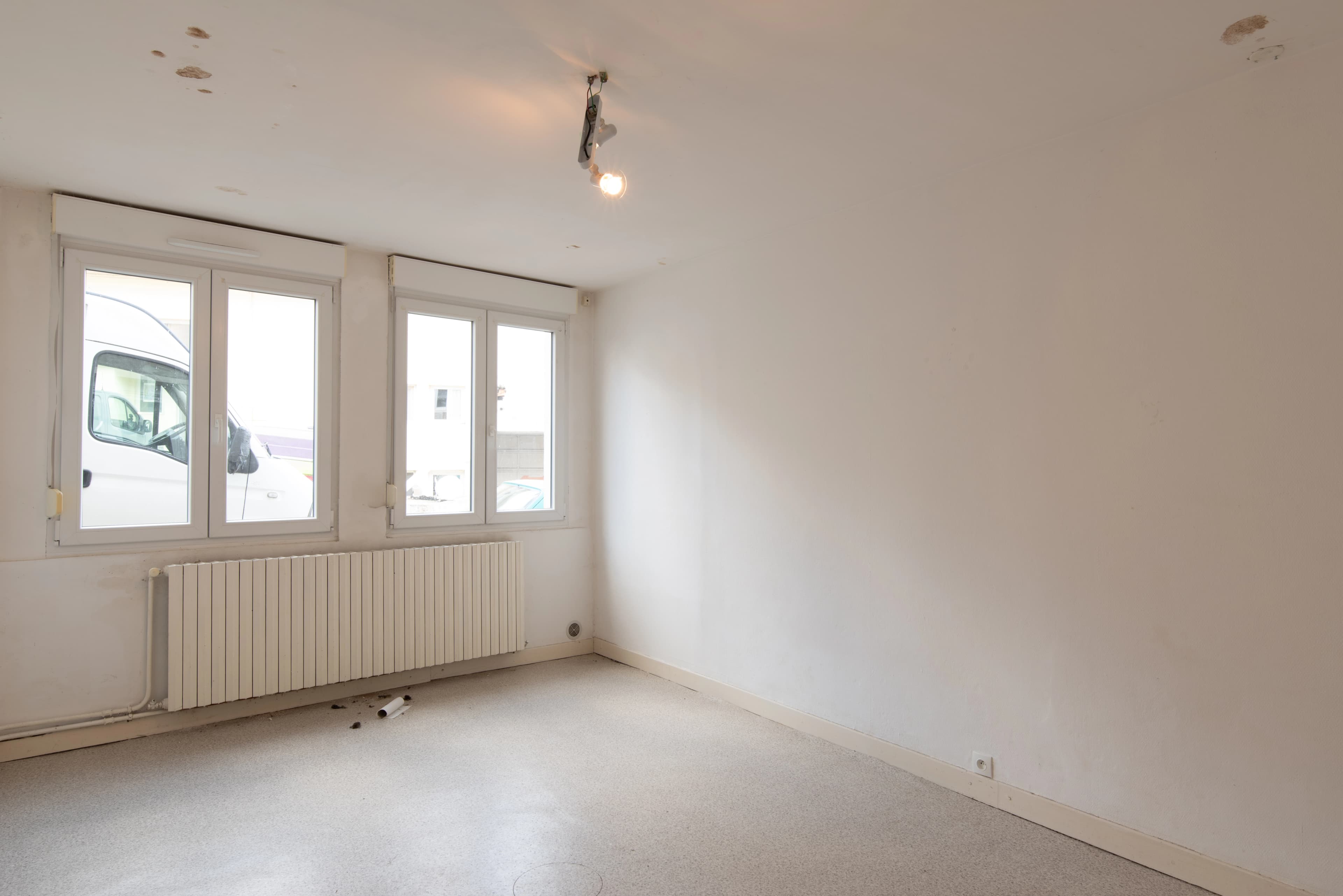 Avant — Chambre — Briey